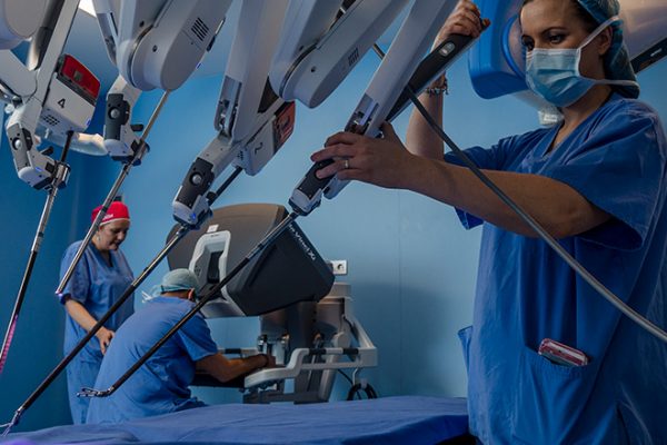 Cirugía robótica en urología: Tratamientos más eficientes y menos invasivos